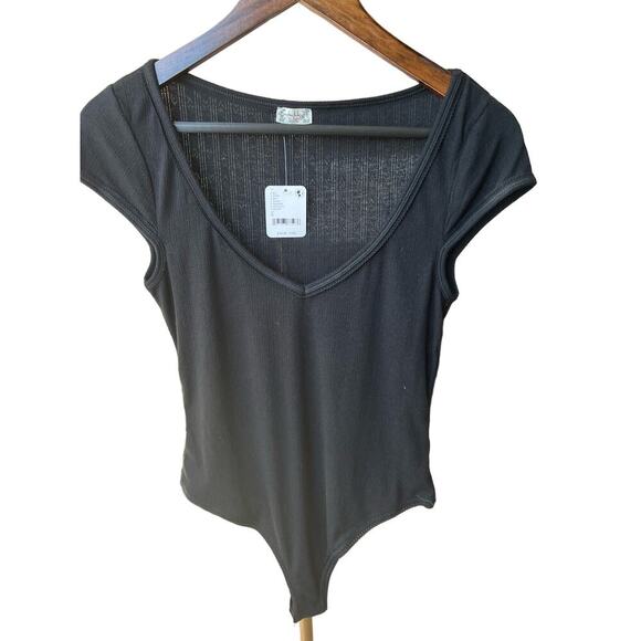 Free People Intimately Weekend Vibes Bodysuit in BLACK! New with tags. Size S! - Picture 4 of 7